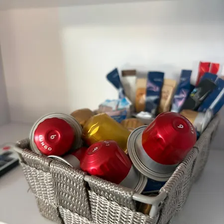 Gemuetliche Dachgeschosswohnung Zur Alleinnutzung Mit Kl Kueche & Bad *