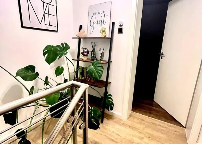 Ubytování v soukromí Gemuetliche Dachgeschosswohnung Zur Alleinnutzung Mit Kl Kueche & Bad *