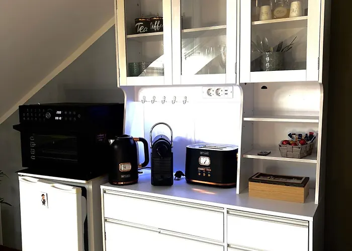 Ubytování v soukromí Gemuetliche Dachgeschosswohnung Zur Alleinnutzung Mit Kl Kueche & Bad