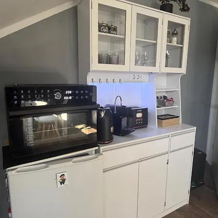 Gemuetliche Dachgeschosswohnung Zur Alleinnutzung Mit Kl Kueche & Bad Bayreuth