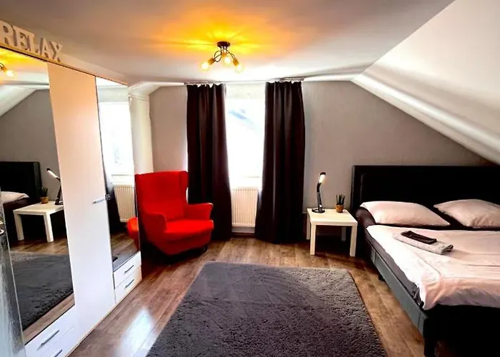民宿 Gemuetliche Dachgeschosswohnung Zur Alleinnutzung Mit Kl Kueche & Bad *